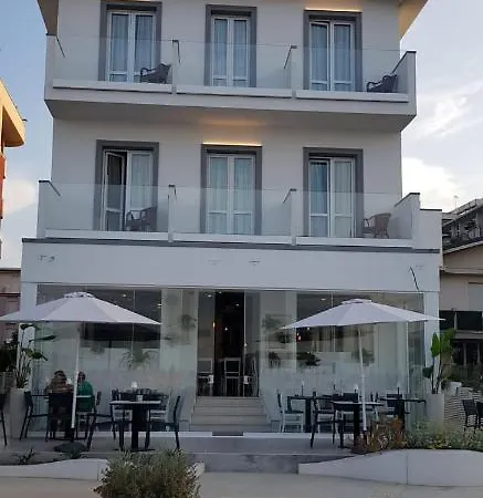Brienz Hotell 3*